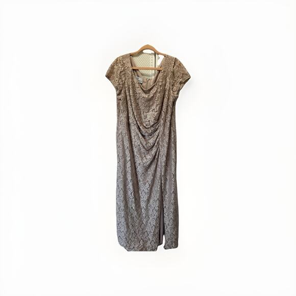 Oleg Cassini Champagne Full Length Lace Plus Size 22 Gown Dress - Picture 1 of 11